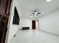 Sengkang East Way (Sengkang), HDB 3 Rooms #503168631